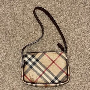 Mini Burberry Wristlet